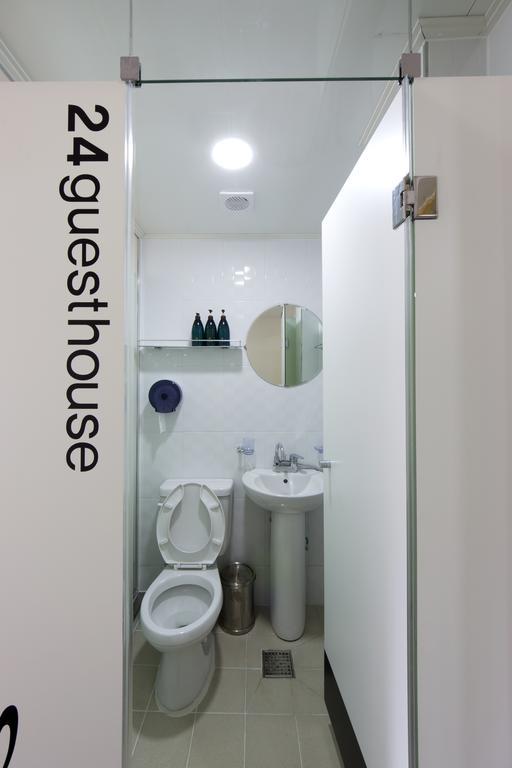24 Guesthouse Myeongdong Town Seoul Ruang foto