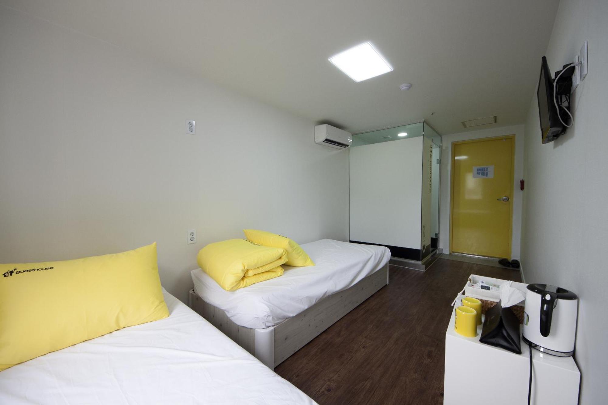 24 Guesthouse Myeongdong Town Seoul Ruang foto