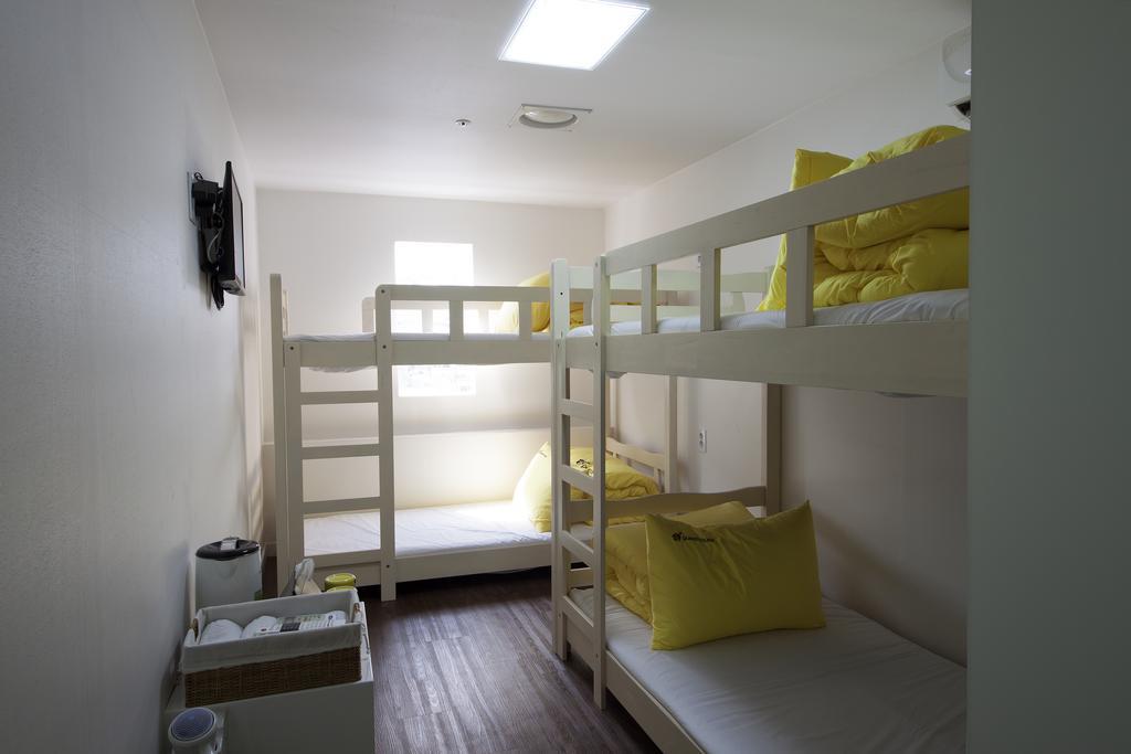 24 Guesthouse Myeongdong Town Seoul Ruang foto